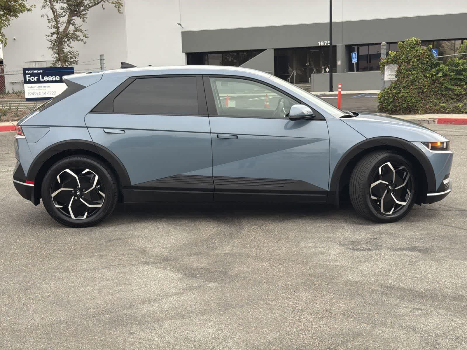 Thumbnail: 2024 Hyundai Ioniq 5 - 3