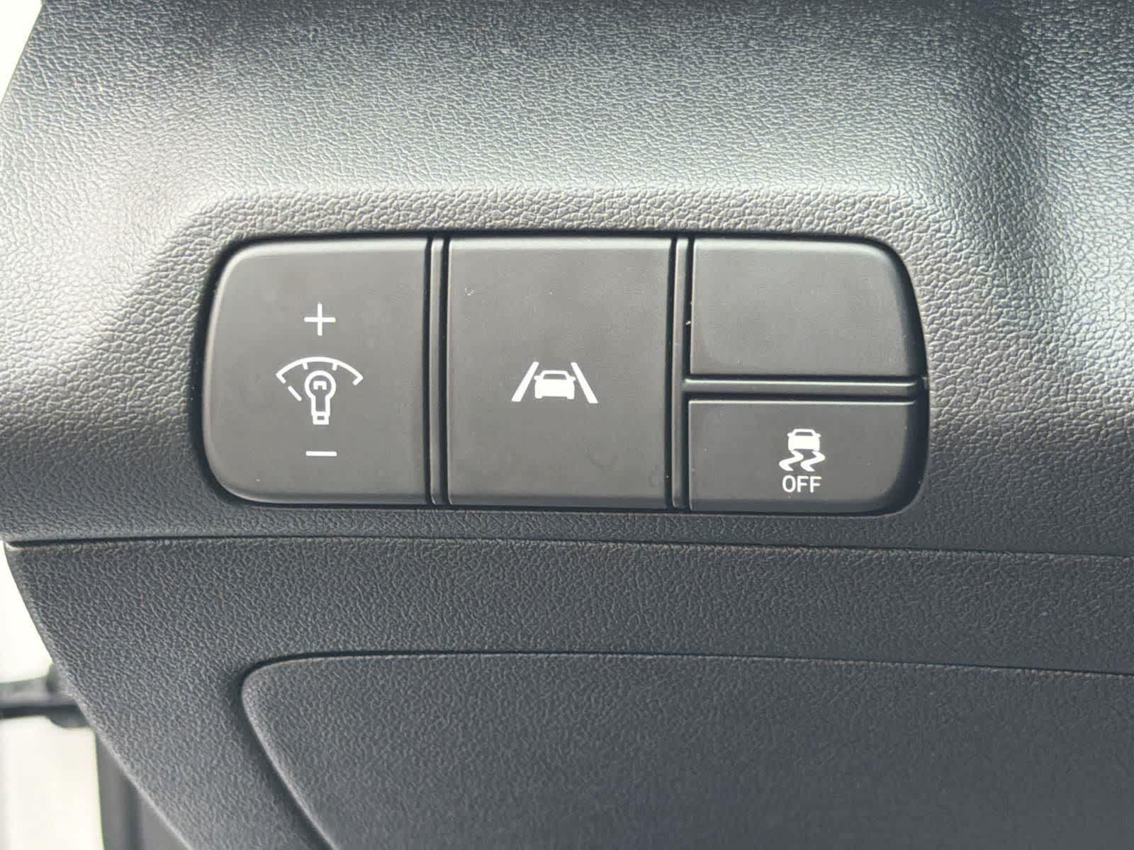 Thumbnail: 2022 Hyundai Elantra - 21