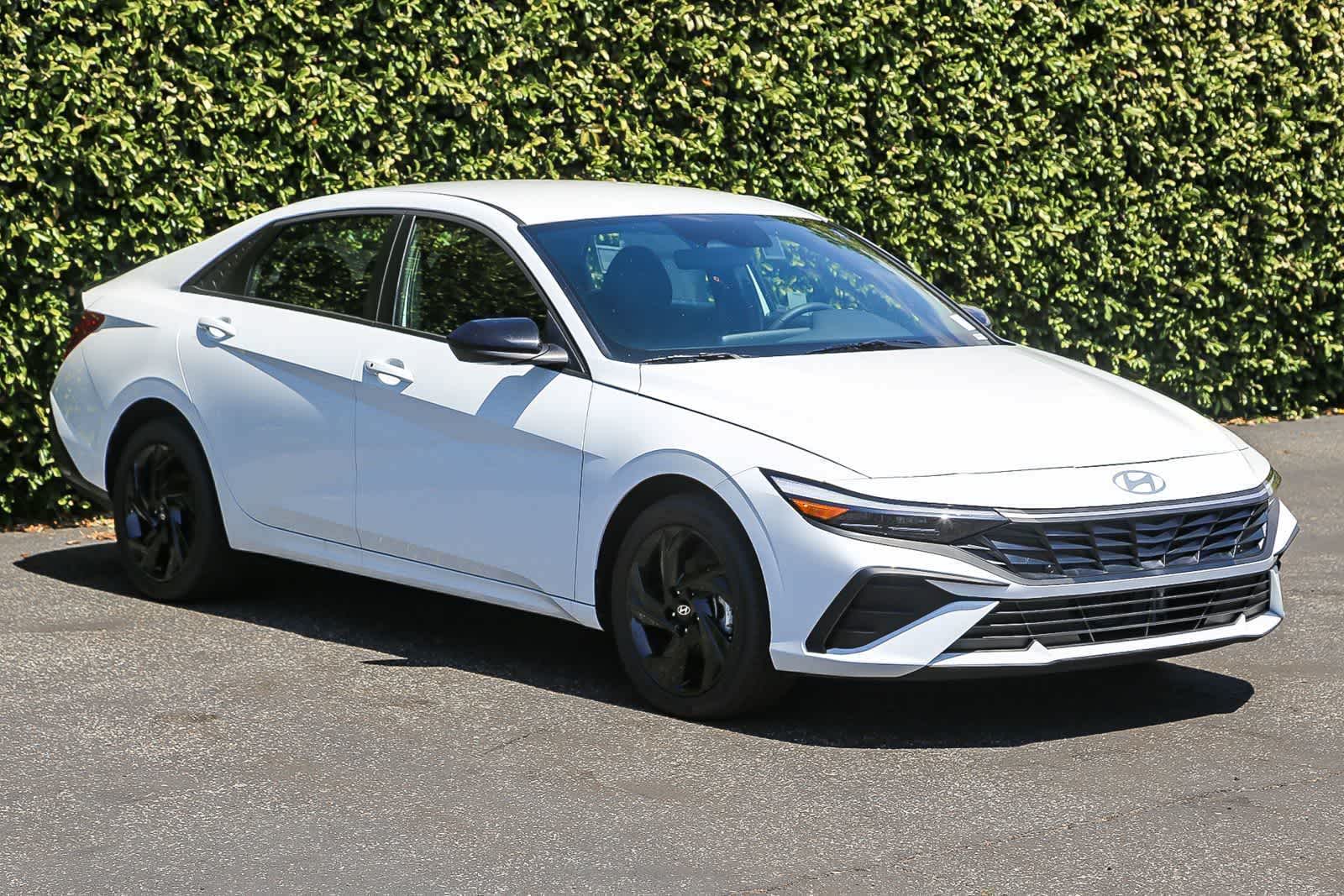 Thumbnail: 2026 Hyundai Elantra - 3