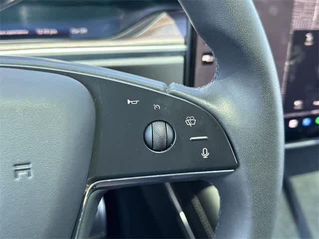 Thumbnail: 2022 Tesla Model X - 15