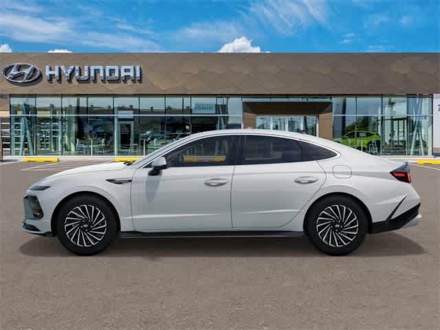 Thumbnail: 2025 Hyundai Sonata - 3