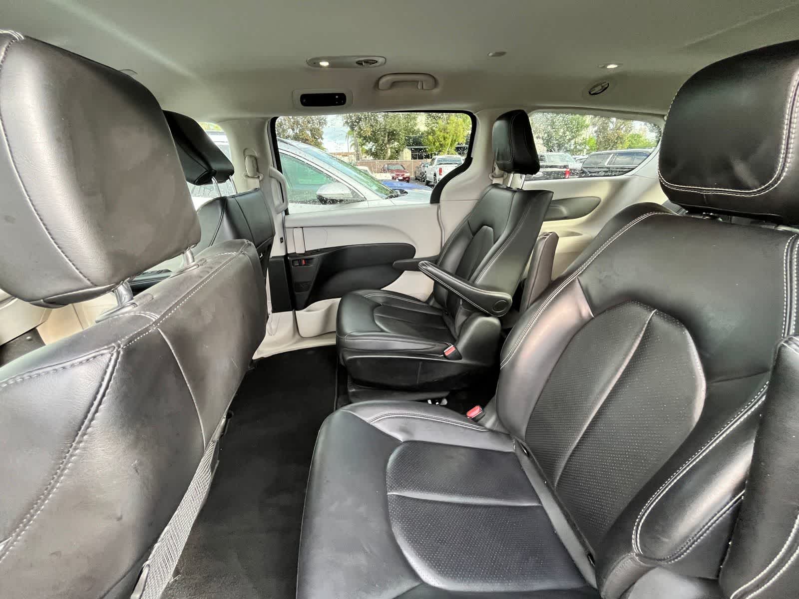 Thumbnail: 2024 Chrysler Pacifica - 6