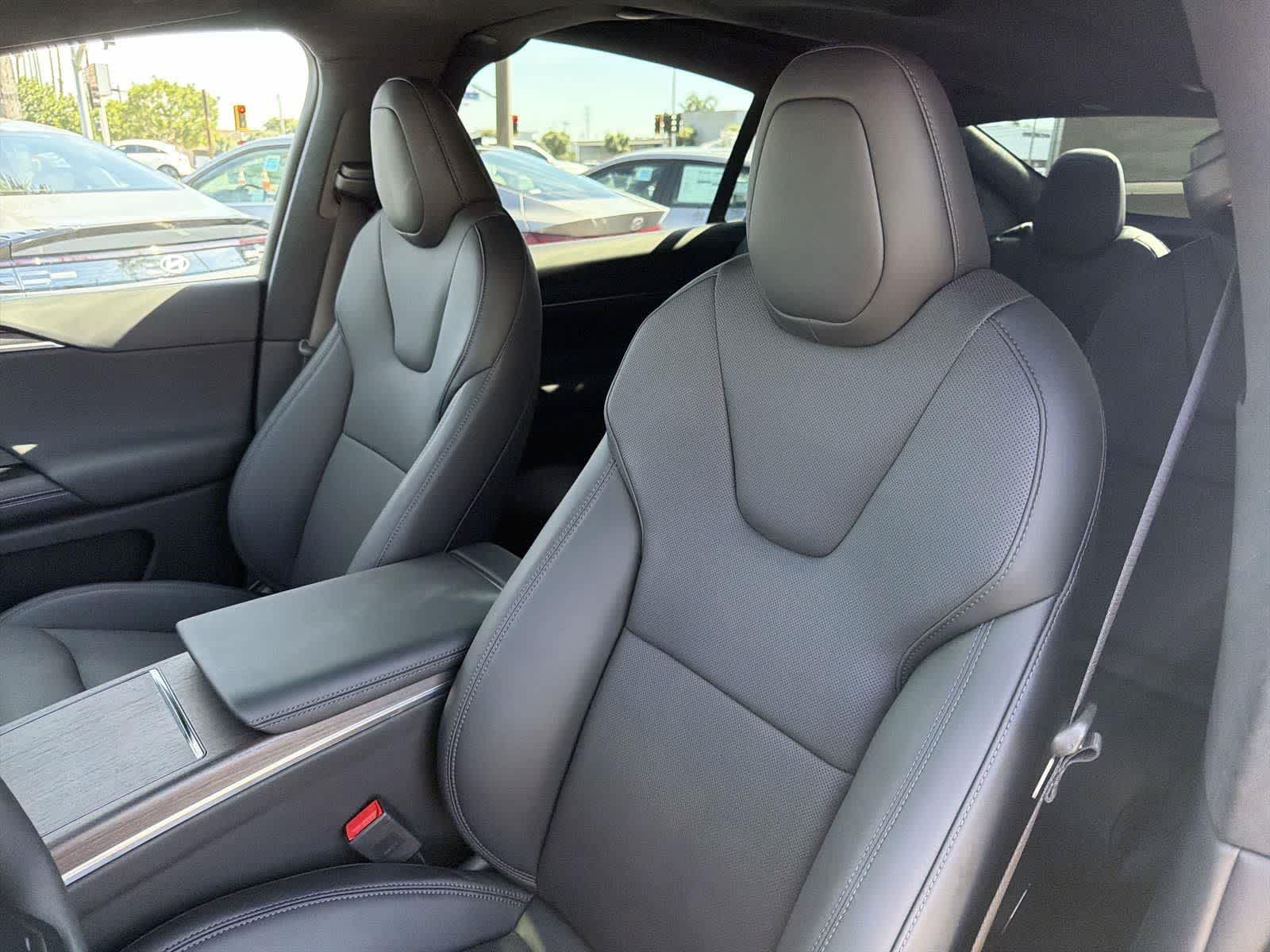 Thumbnail: 2025 Tesla Model X - 27