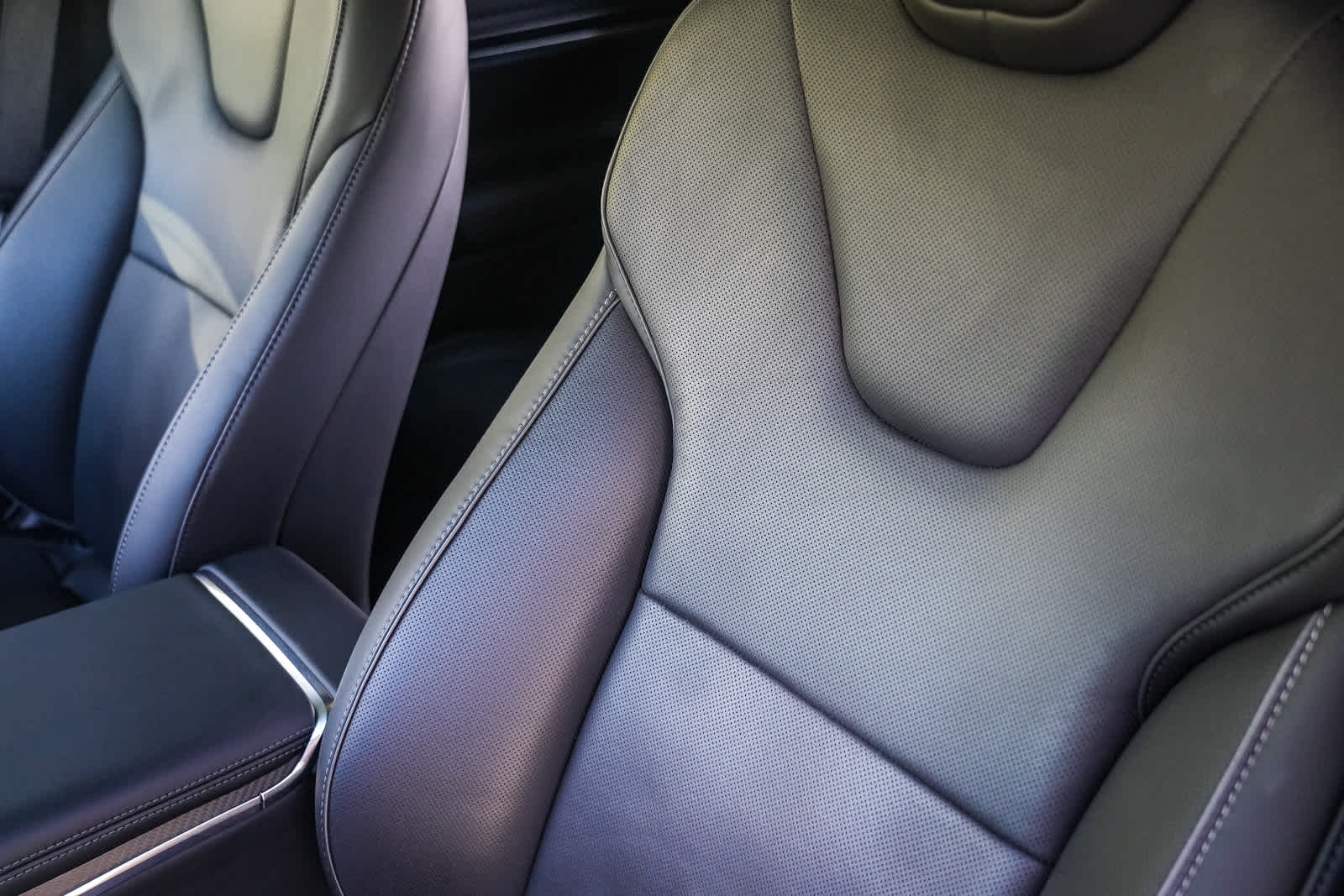 Thumbnail: 2023 Tesla Model X - 24