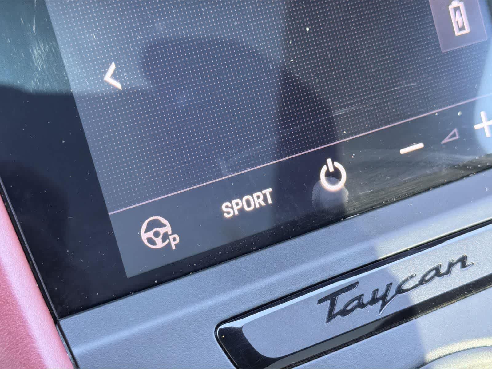 Thumbnail: 2022 Porsche Taycan - 21