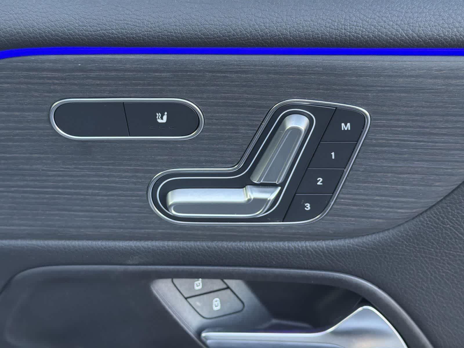 Thumbnail: 2023 Mercedes-Benz GLB - 37