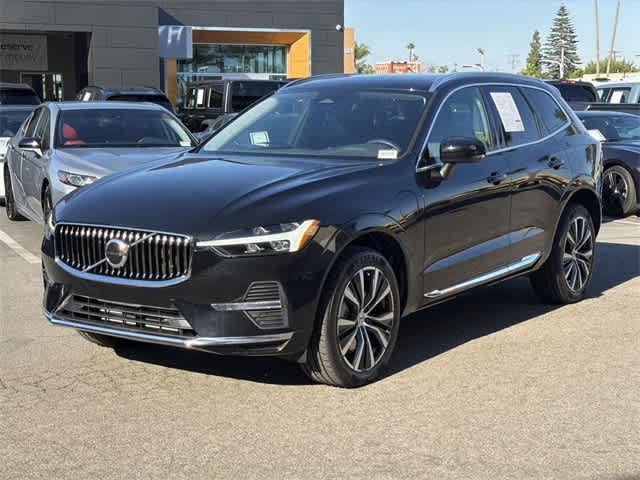 Thumbnail: 2022 Volvo XC60 - 8