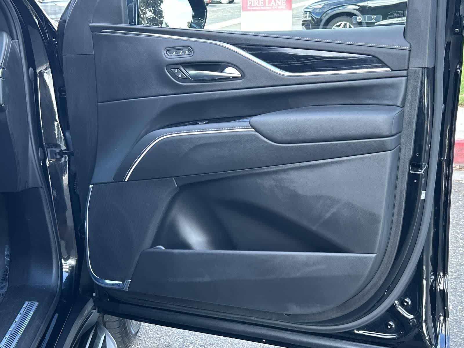 Thumbnail: 2023 Cadillac Escalade - 39