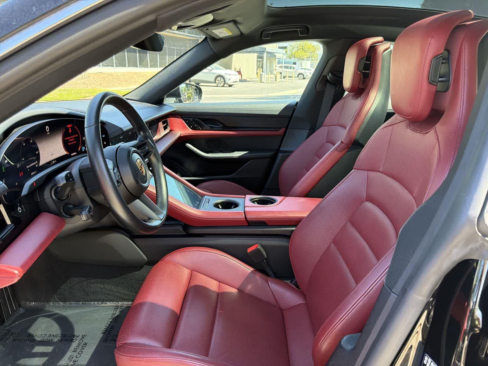 Thumbnail: 2022 Porsche Taycan - 25