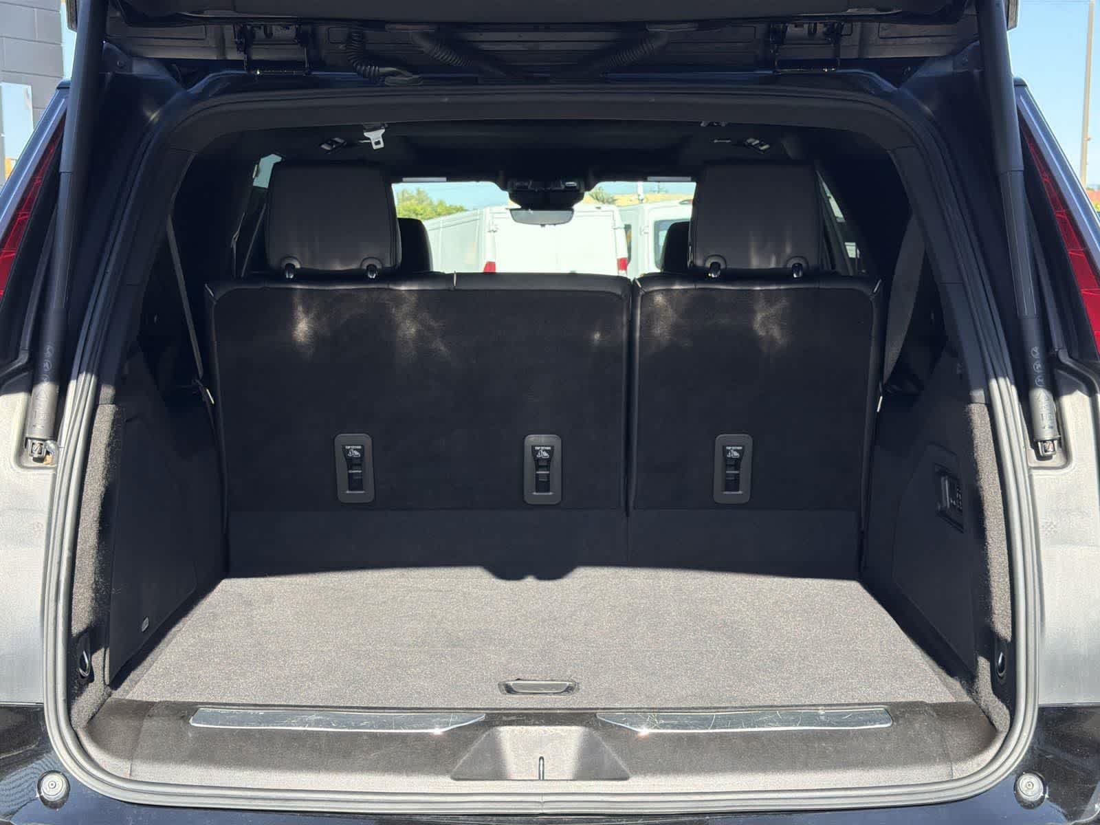 Thumbnail: 2023 Cadillac Escalade - 31