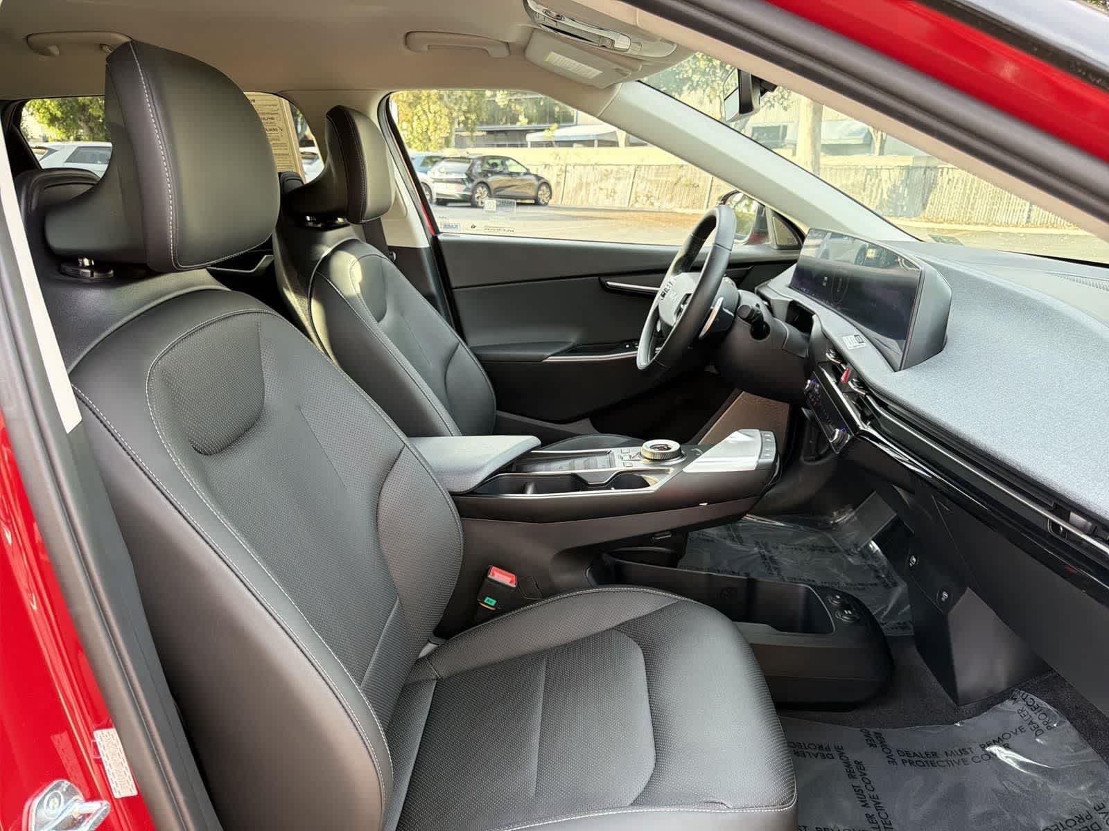 Thumbnail: 2023 Kia EV6 - 33