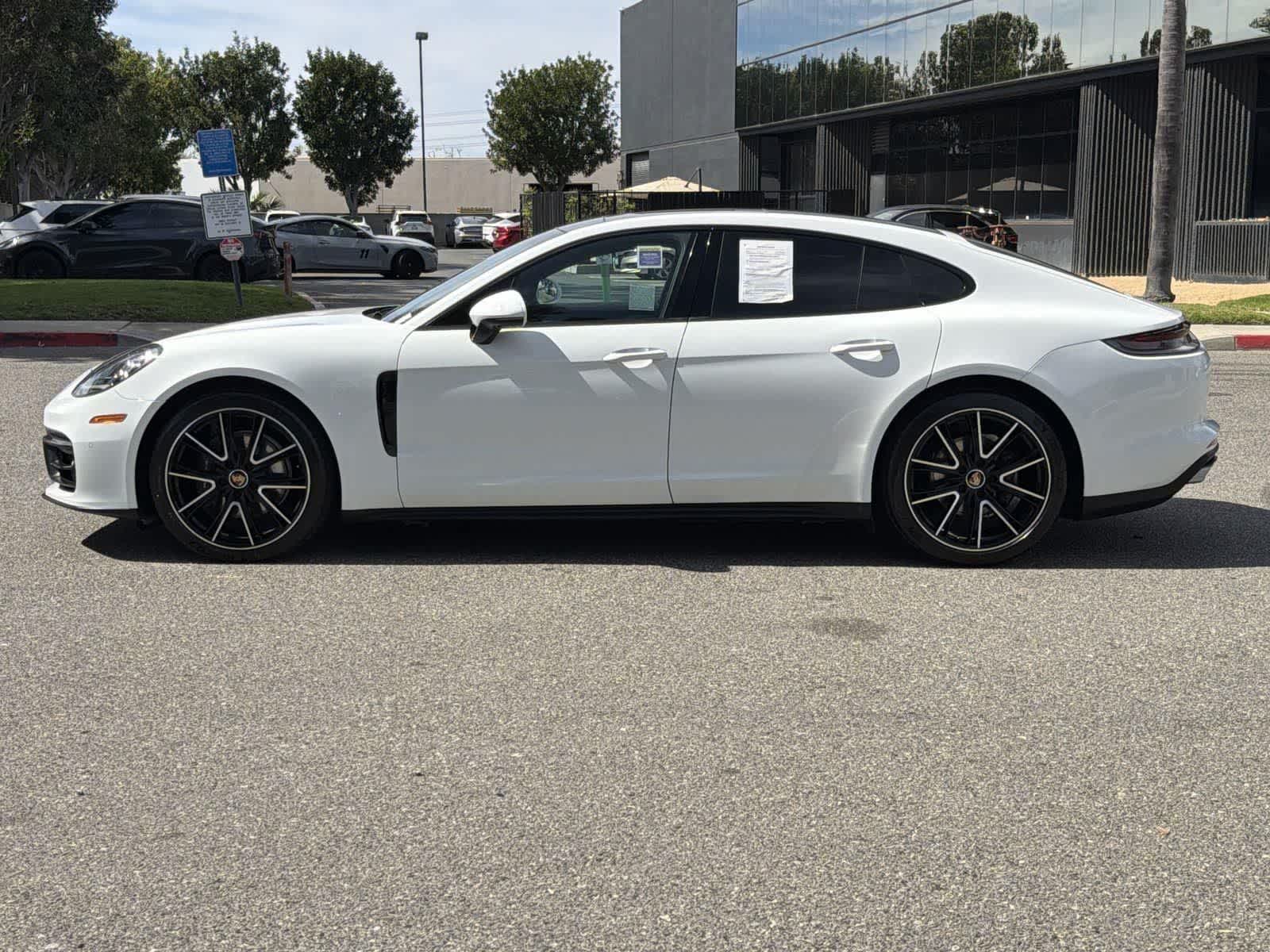 Thumbnail: 2021 Porsche Panamera - 3