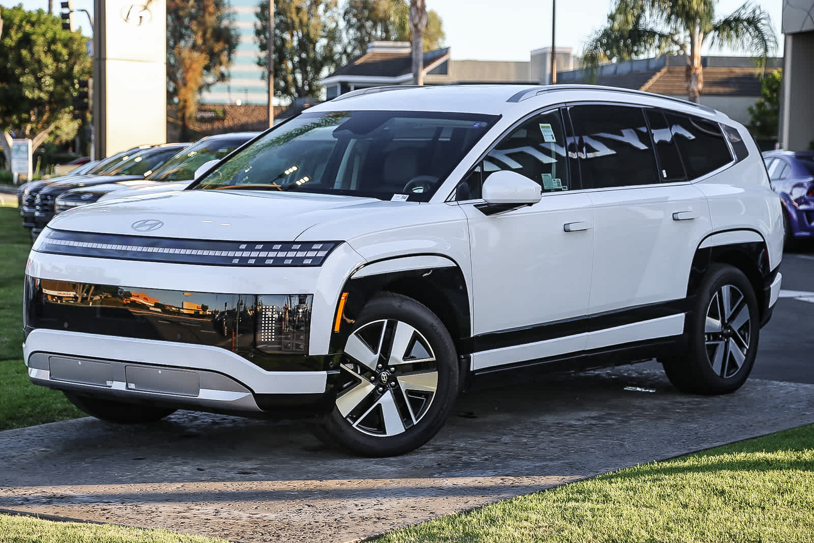 Thumbnail: 2026 Hyundai Ioniq - 1