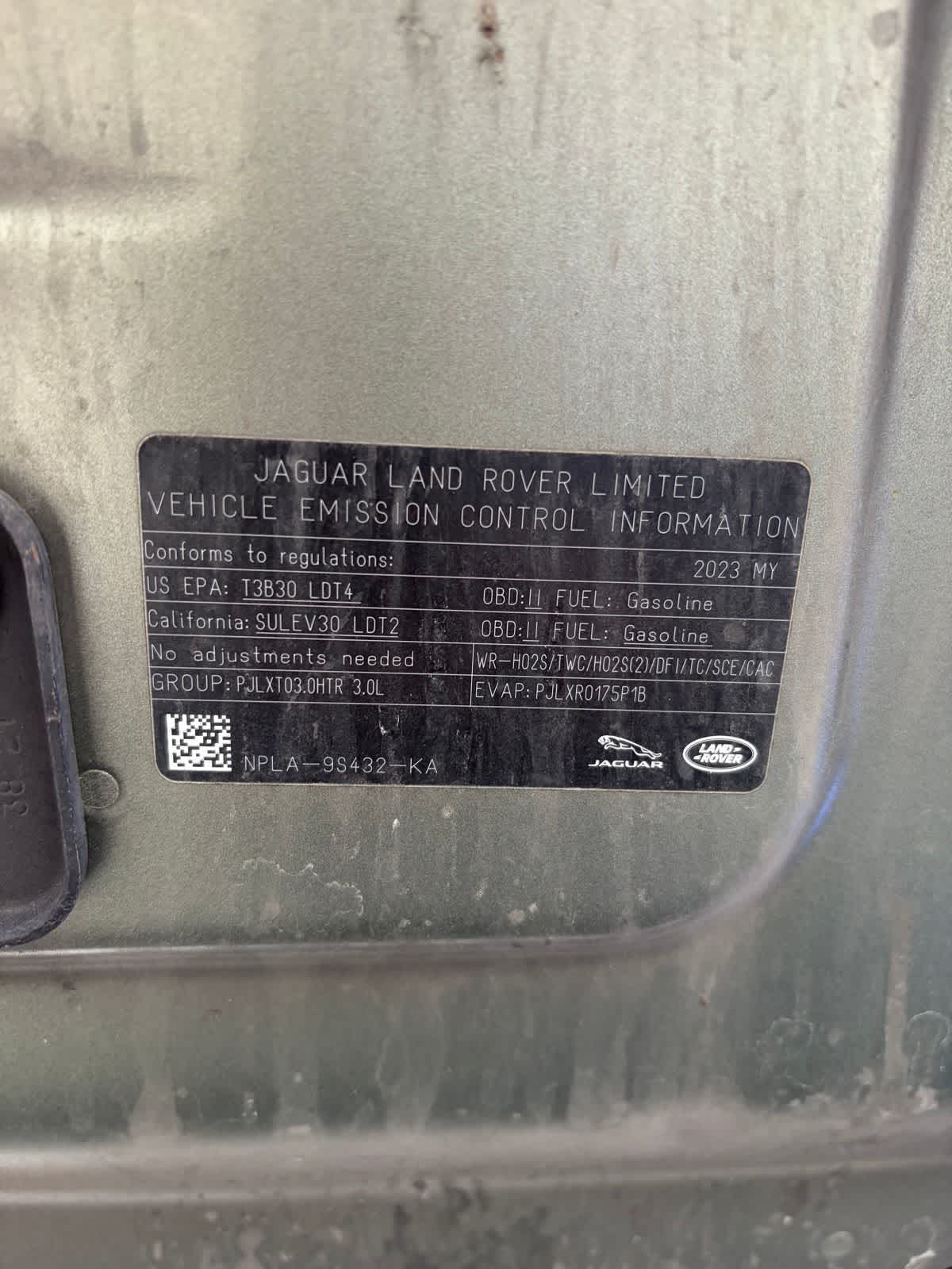 Thumbnail: 2023 Land Rover Defender - 10