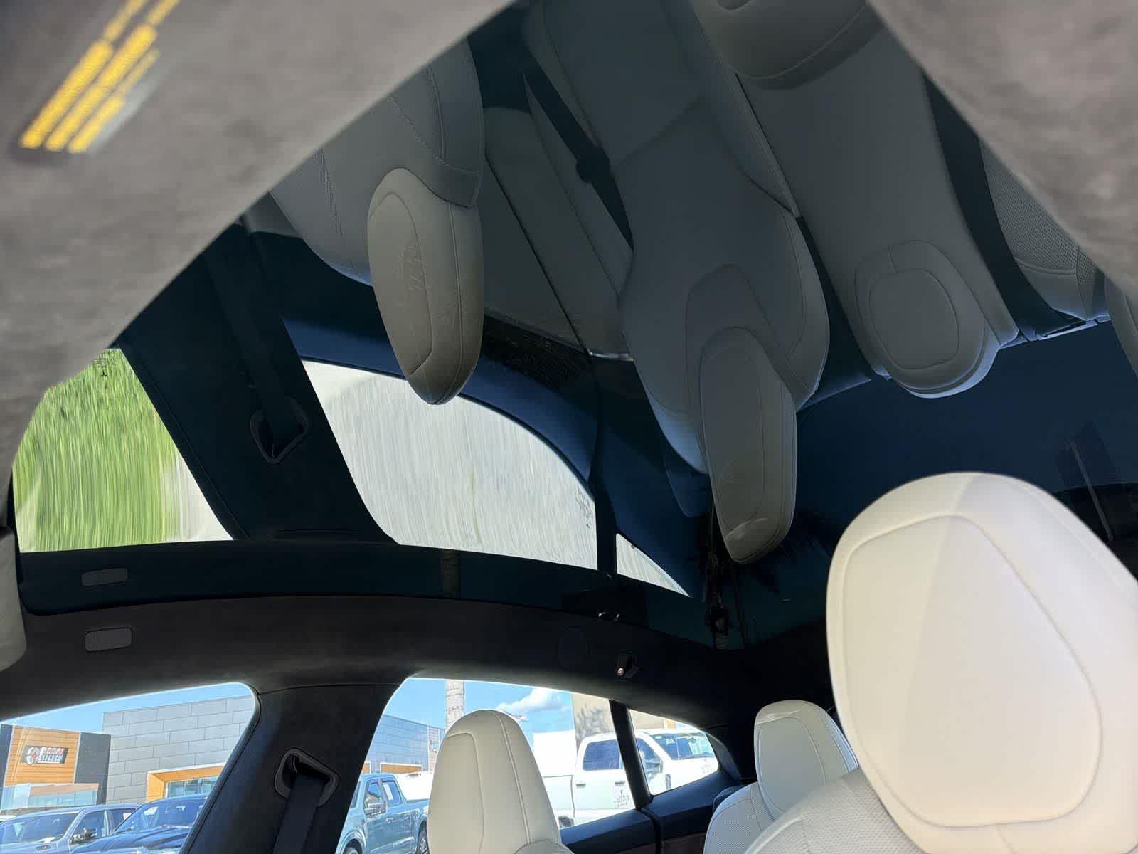 Thumbnail: 2023 Tesla Model S - 10