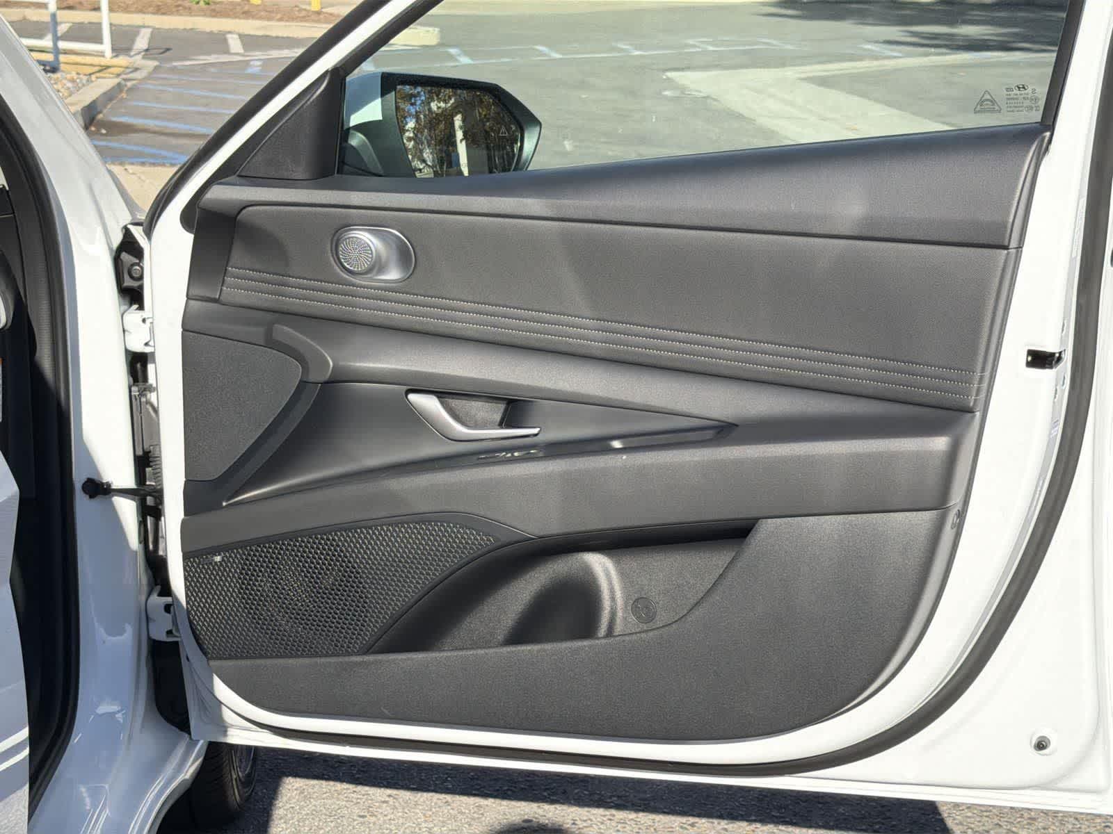 Thumbnail: 2025 Hyundai Elantra - 34