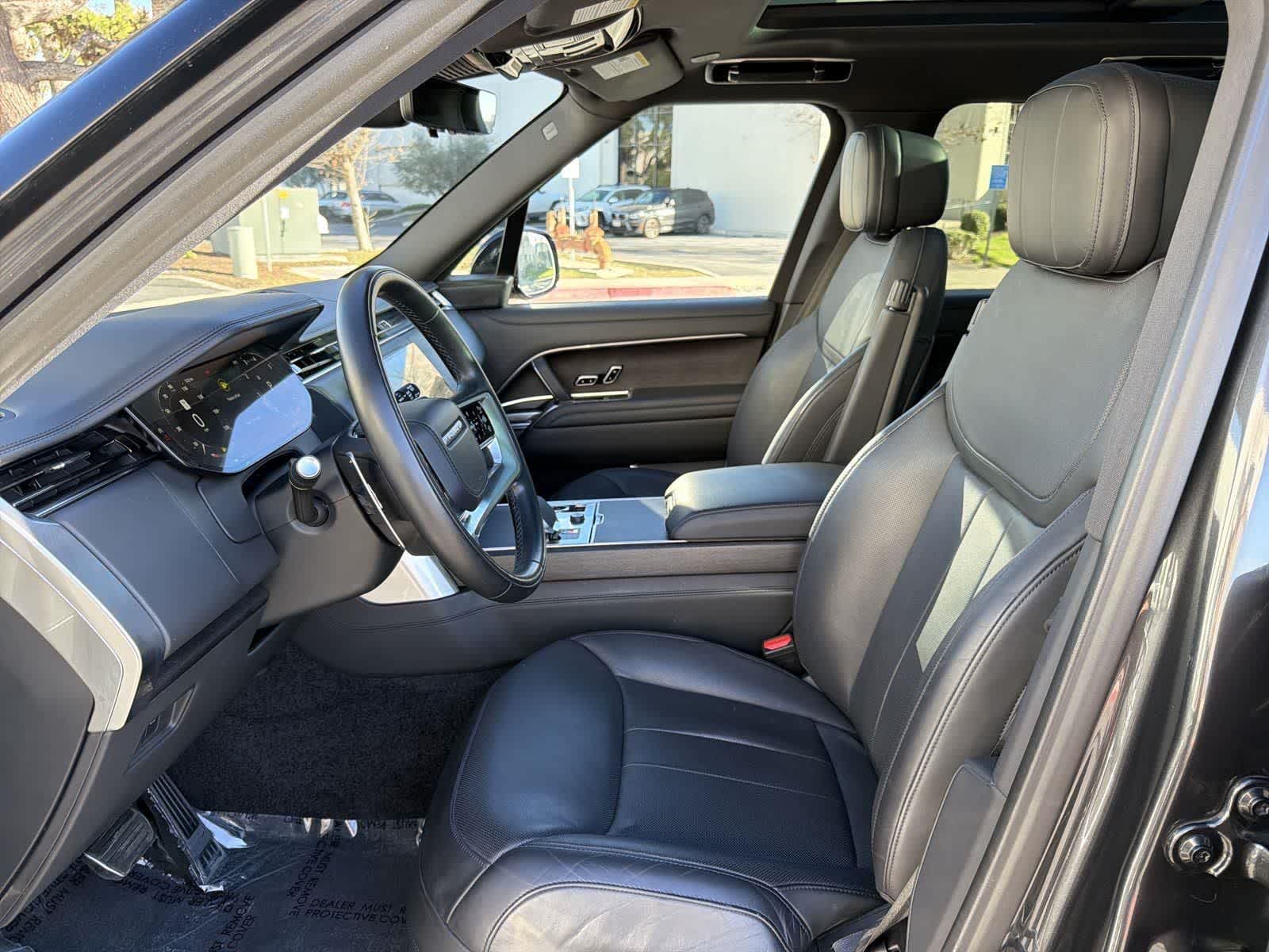 Thumbnail: 2023 Land Rover Range Rover - 22