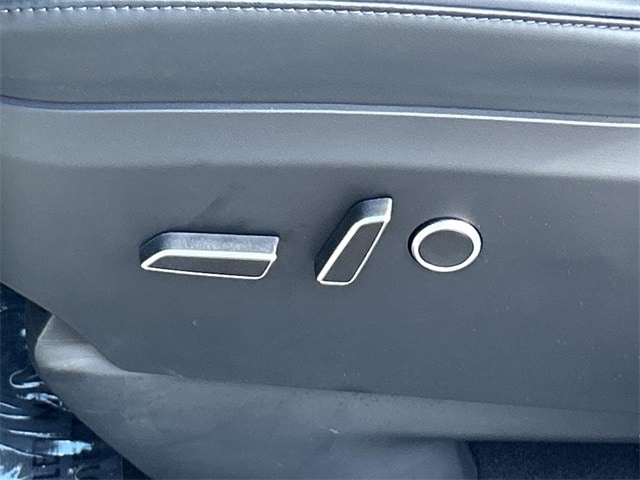 Thumbnail: 2022 Tesla Model X - 30