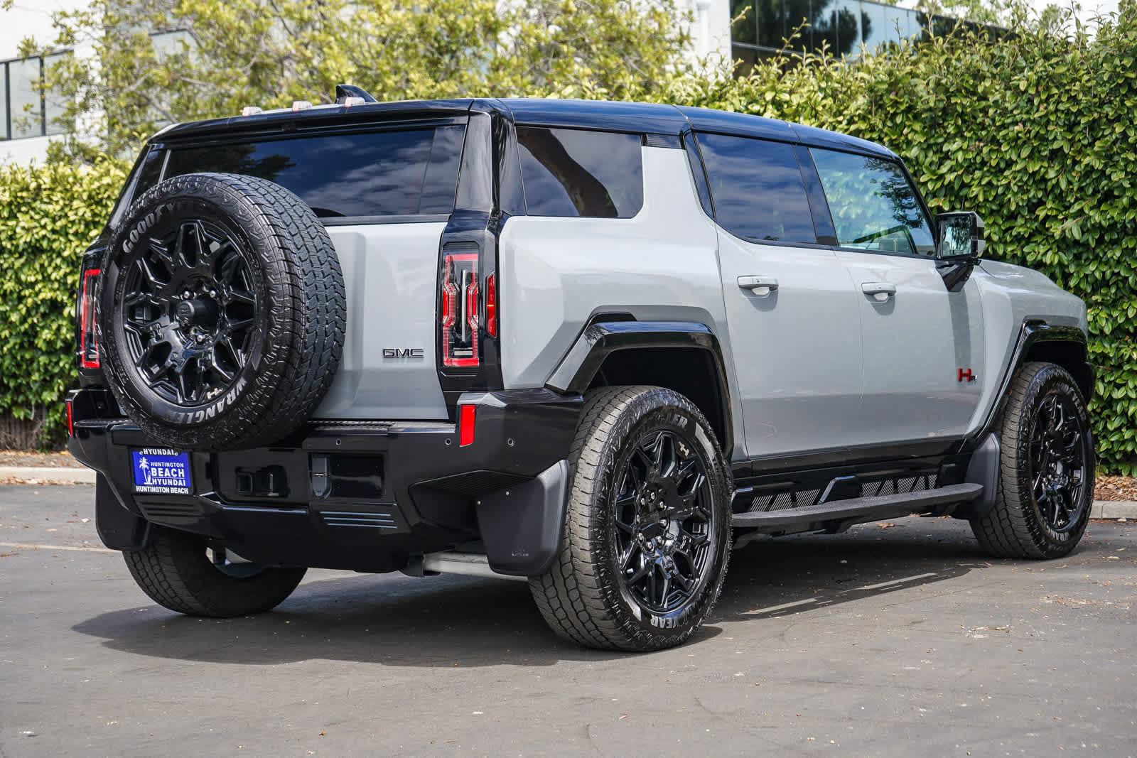 Thumbnail: 2025 GMC Hummer EV - 6
