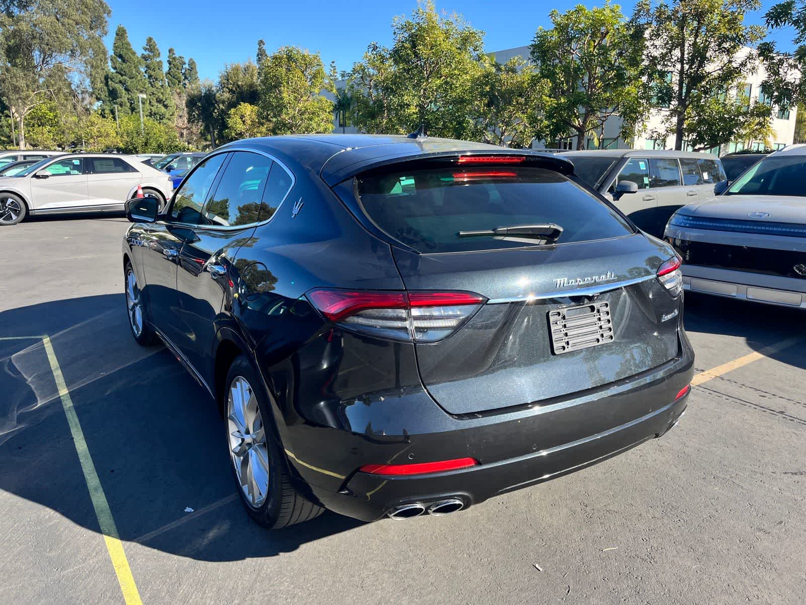 Thumbnail: 2022 Maserati Levante - 4