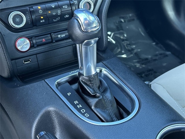 Thumbnail: 2022 Ford Mustang - 18