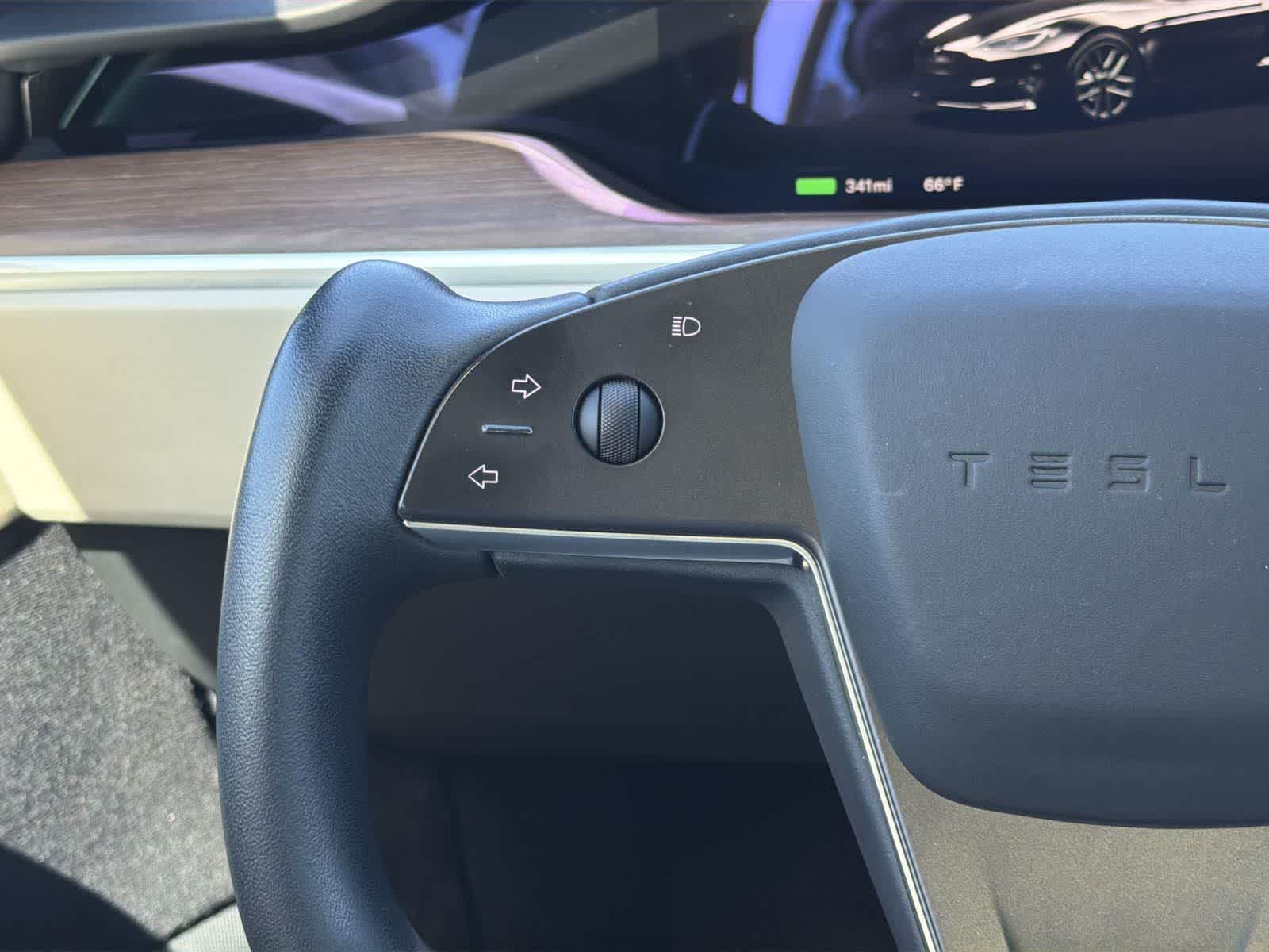 Thumbnail: 2023 Tesla Model S - 13