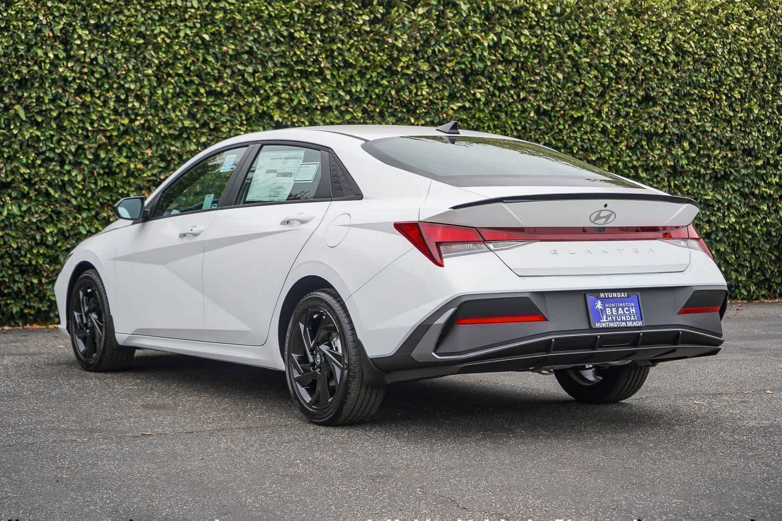 Thumbnail: 2026 Hyundai Elantra - 4