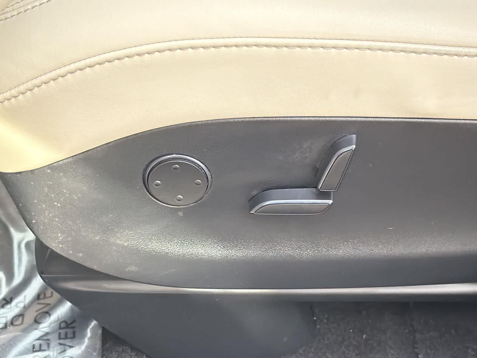 Thumbnail: 2018 Tesla Model X - 26