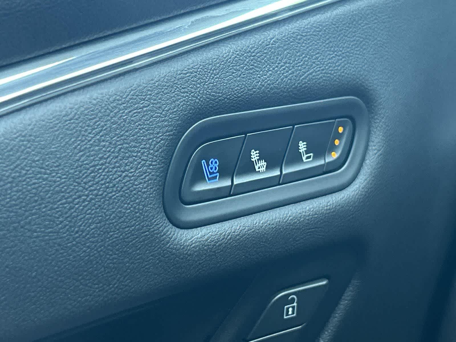 Thumbnail: 2023 Cadillac Escalade - 25