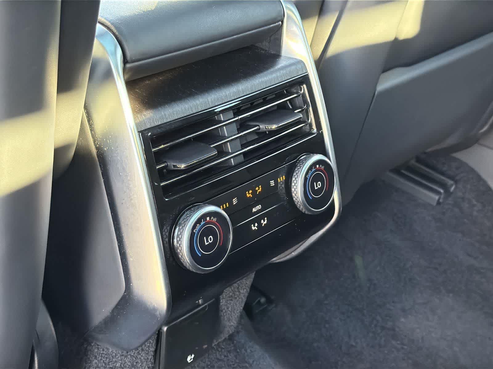 Thumbnail: 2023 Land Rover Range Rover - 27