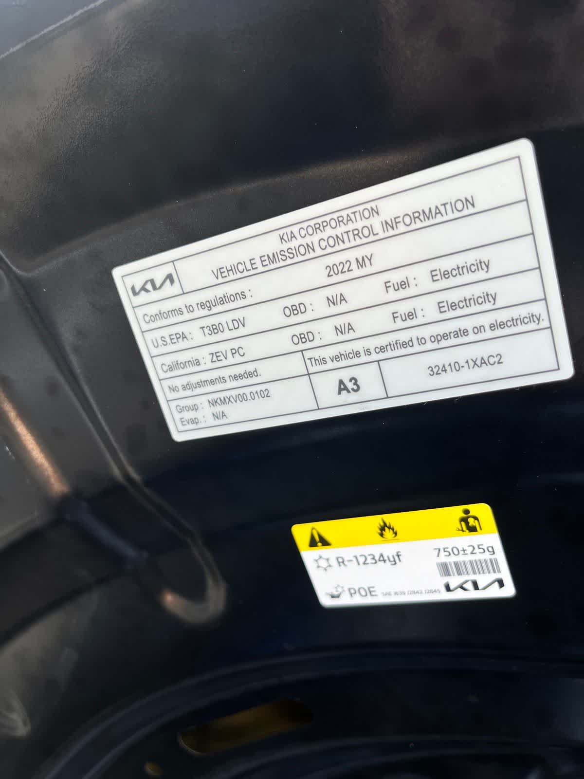 Thumbnail: 2022 Kia EV6 - 10