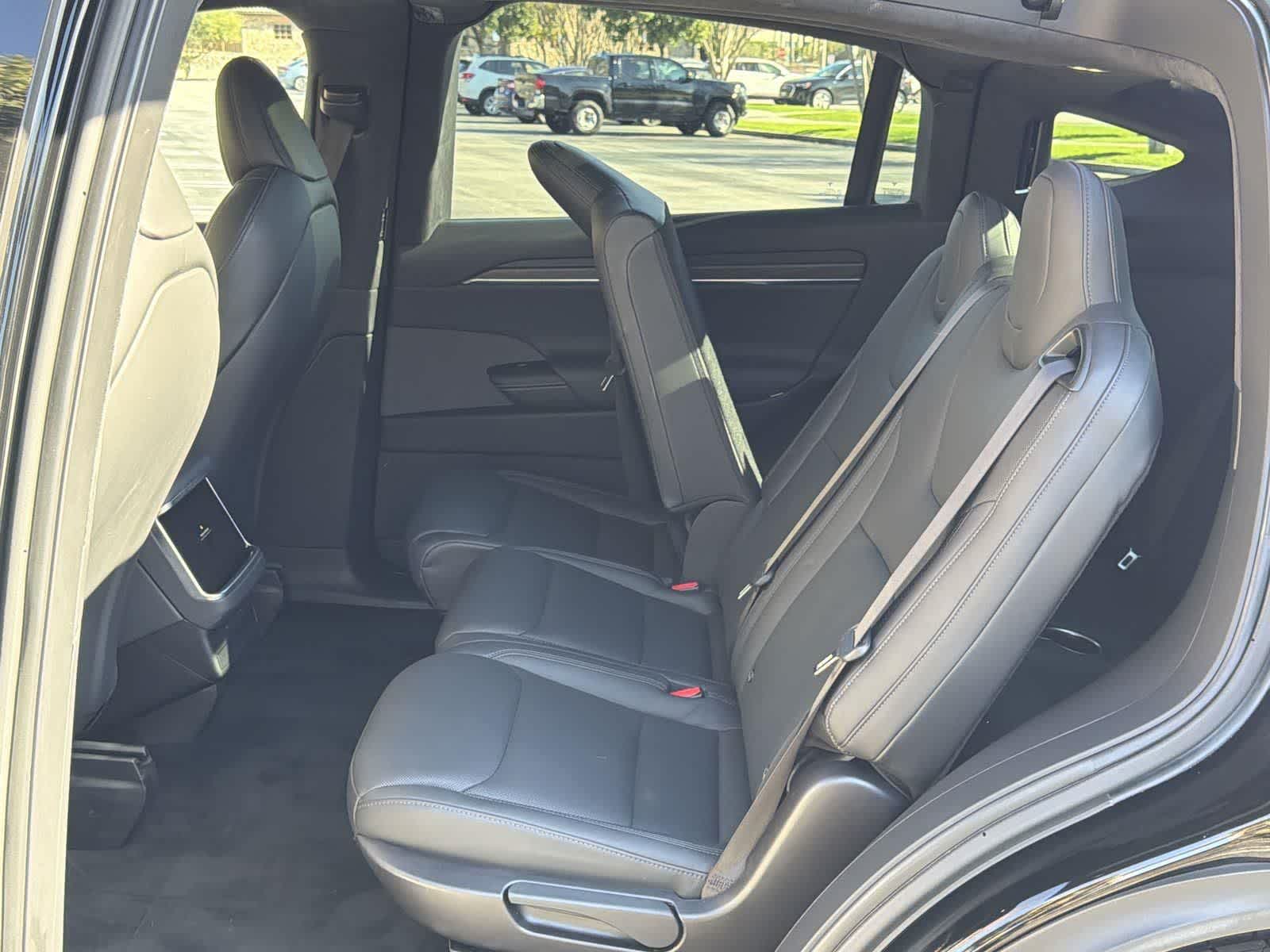 Thumbnail: 2023 Tesla Model X - 28