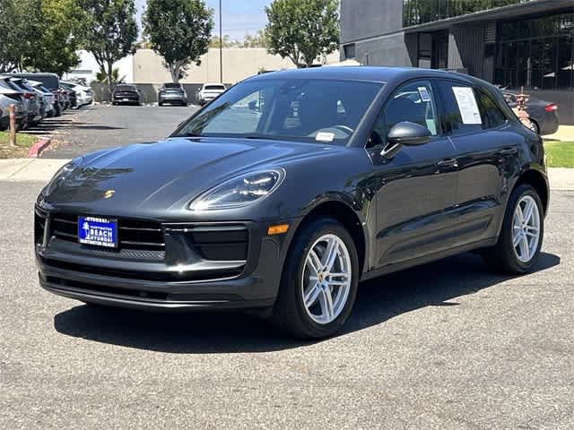 Thumbnail: 2022 Porsche Macan - 2