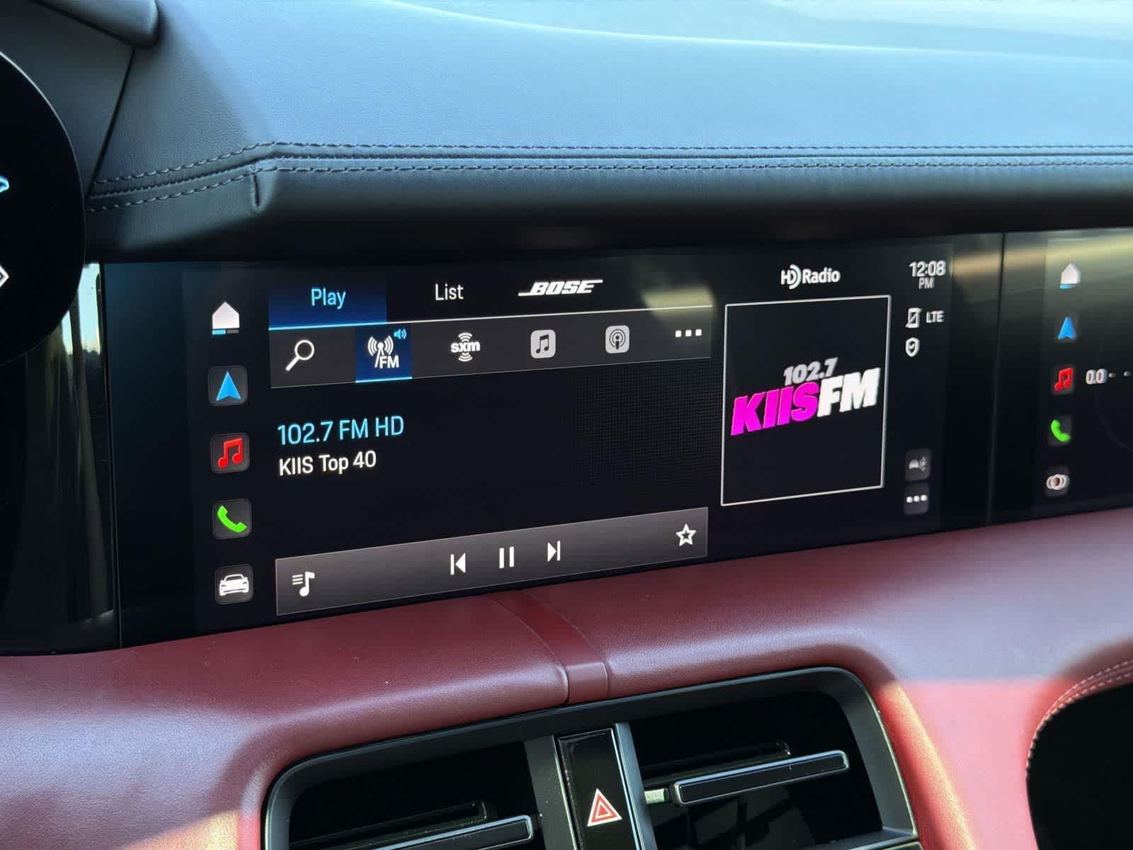 Thumbnail: 2022 Porsche Taycan - 19