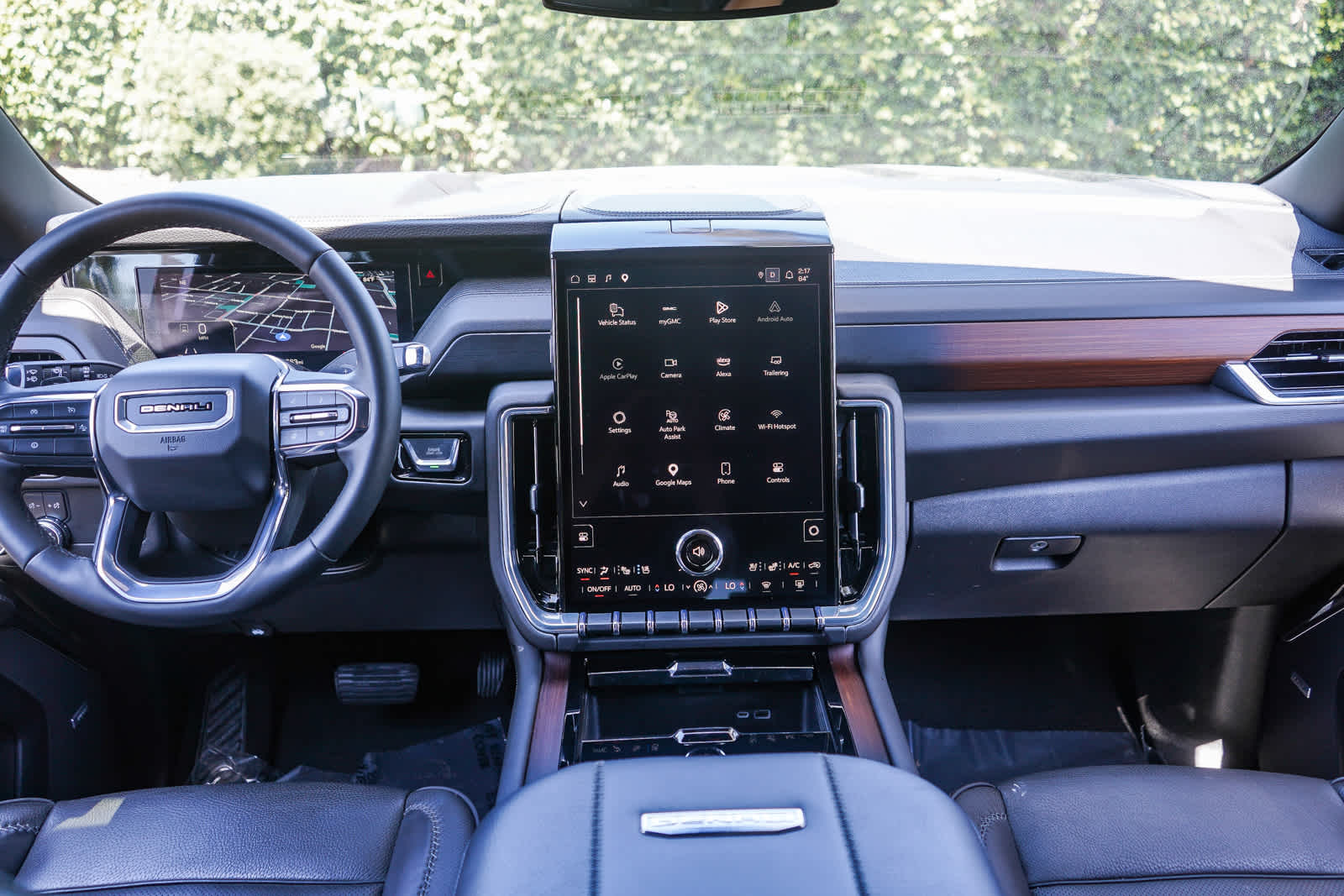 Thumbnail: 2025 GMC Yukon XL - 12