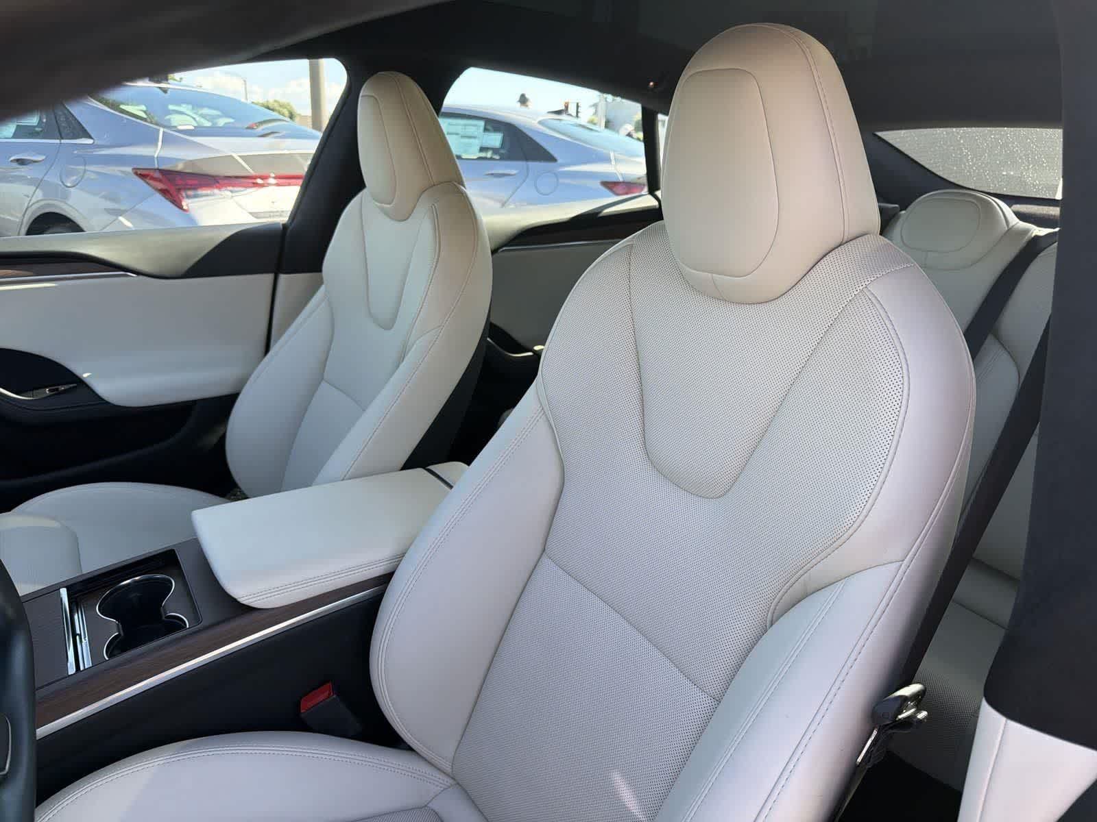 Thumbnail: 2023 Tesla Model S - 27