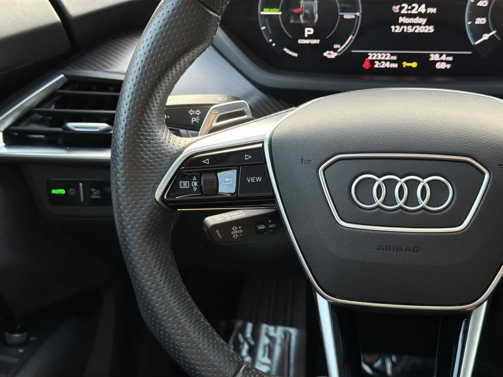 Thumbnail: 2023 Audi e-tron GT - 13