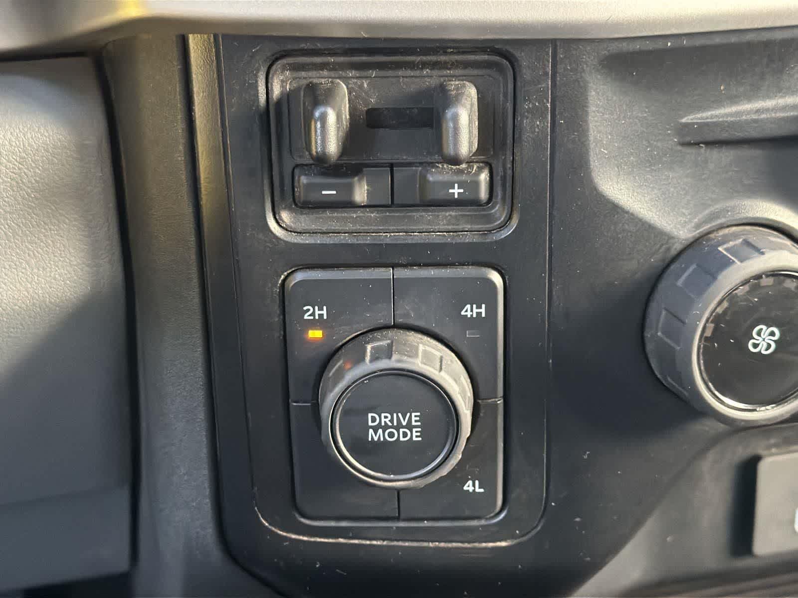 Thumbnail: 2024 Ford Econoline - 20