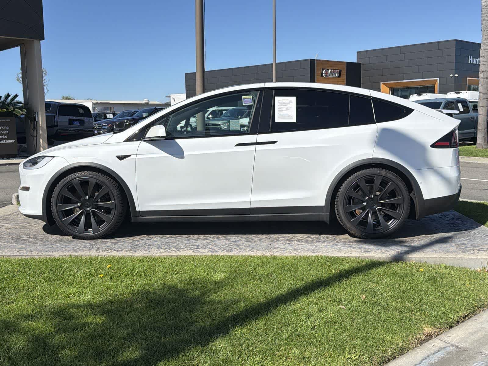 Thumbnail: 2022 Tesla Model X - 3