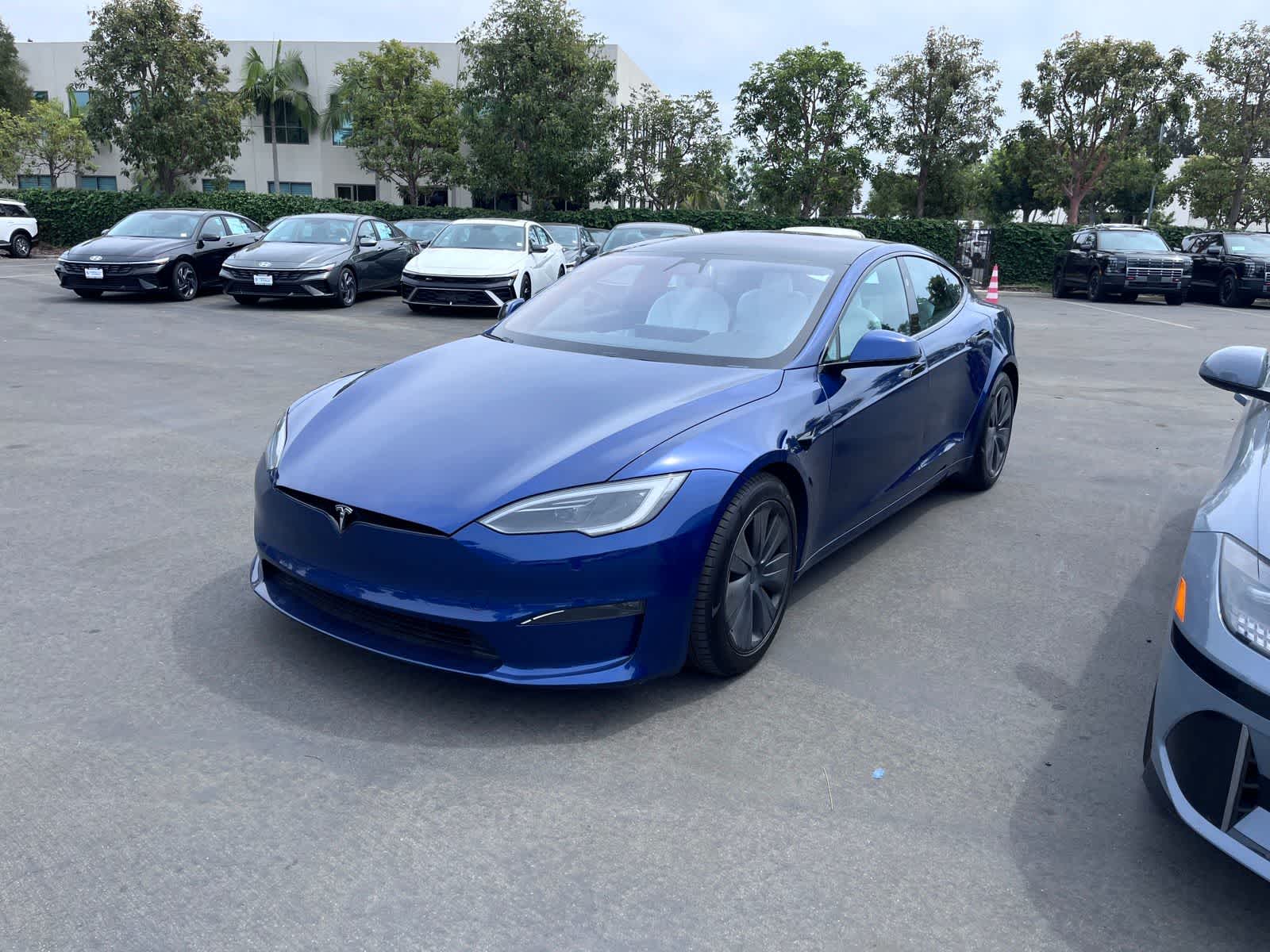 Thumbnail: 2023 Tesla Model S - 1