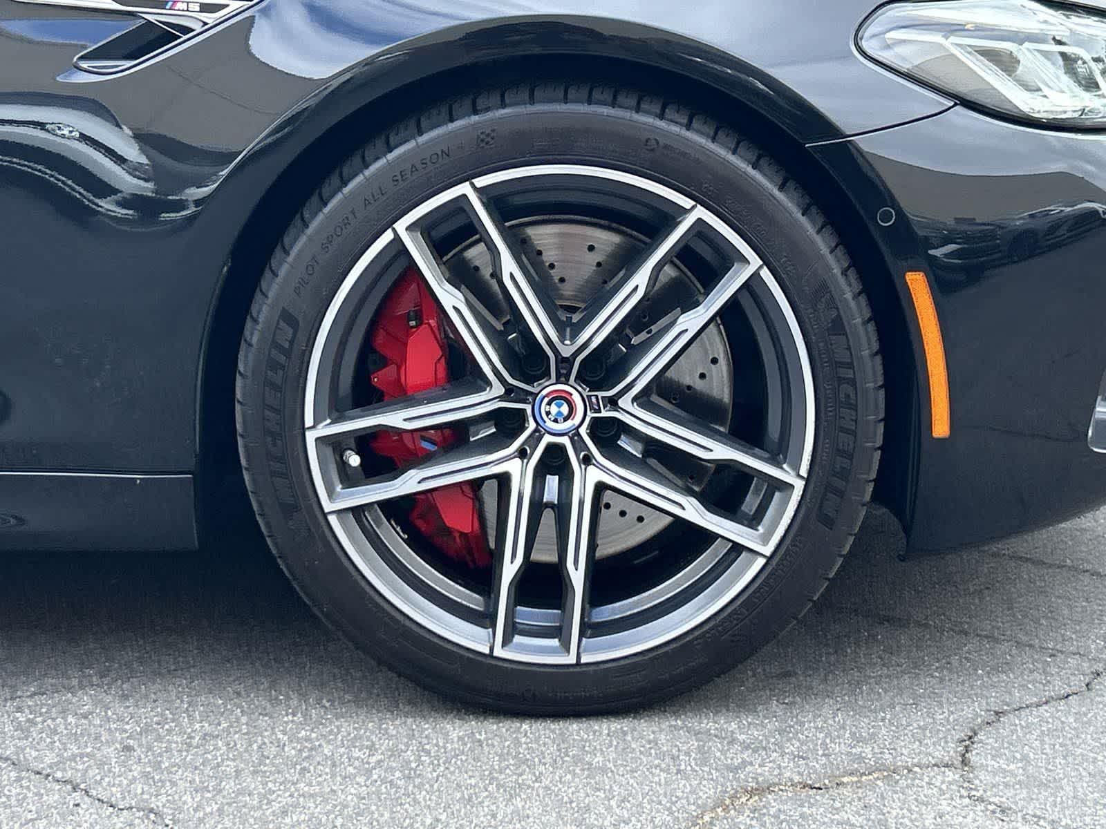 Thumbnail: 2023 BMW M5 - 9