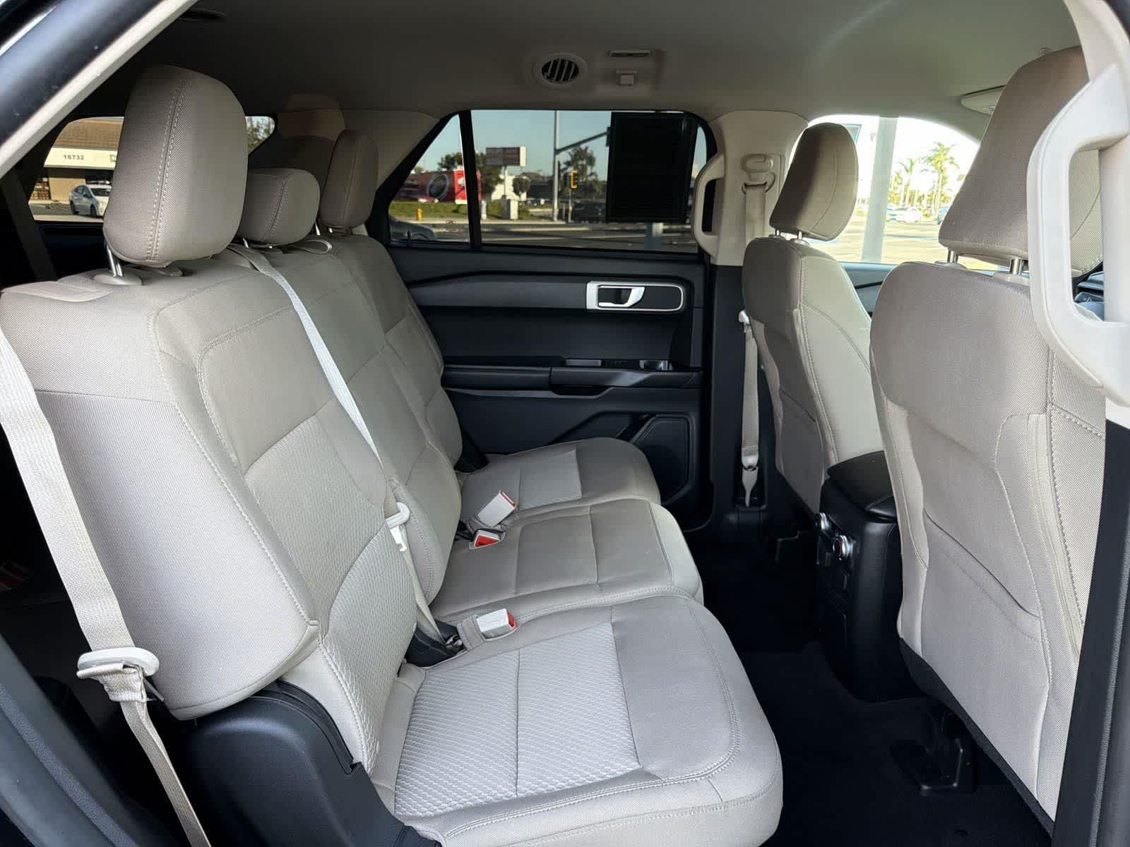 Thumbnail: 2021 Ford Explorer - 31