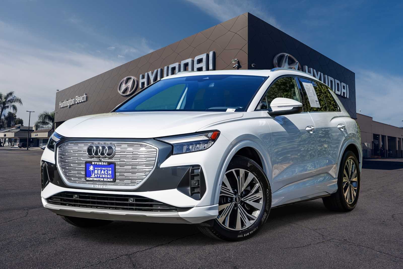 2023 Audi Q4 e-tron 40 Premium Plus's photo