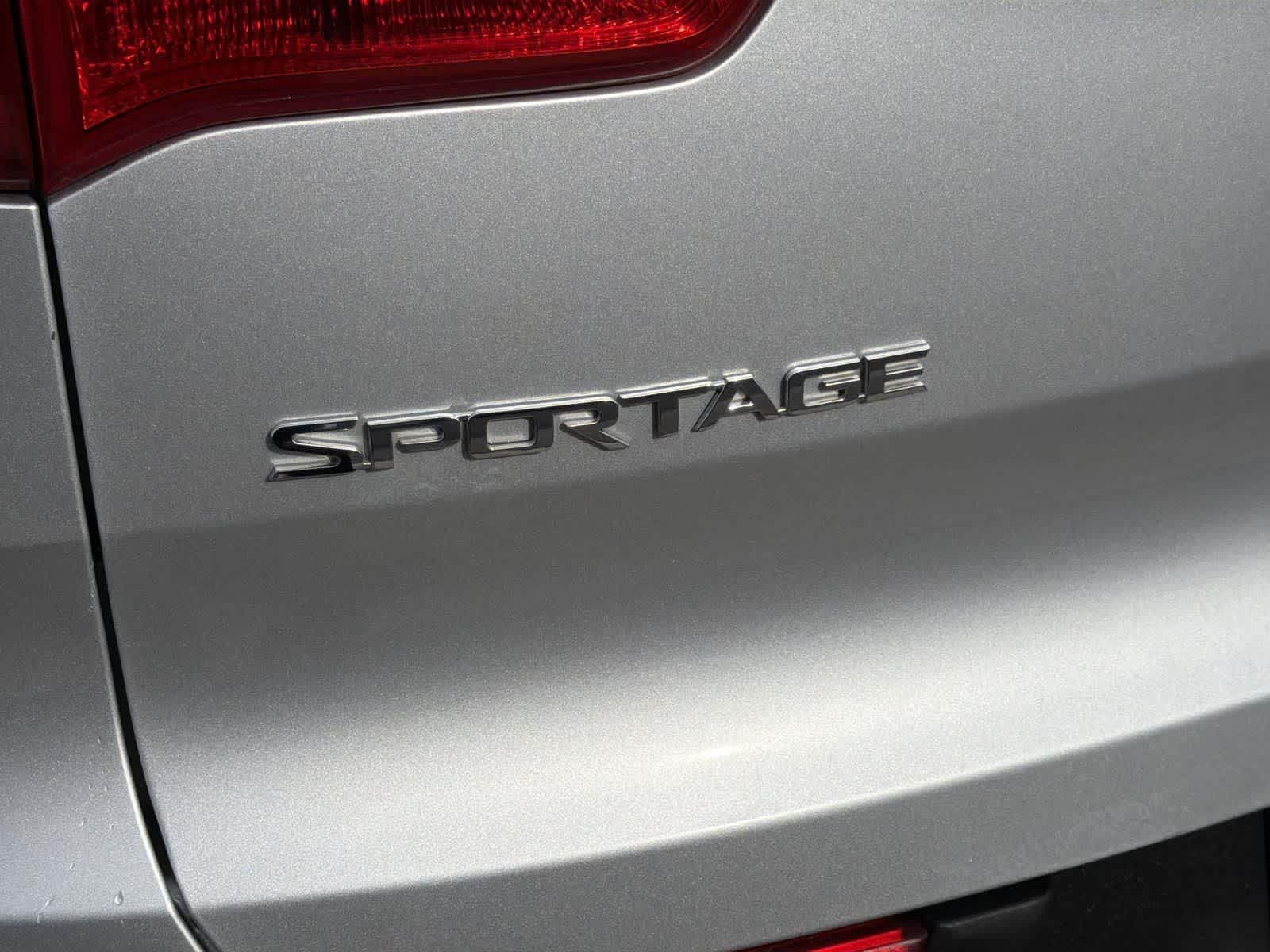 Thumbnail: 2013 Kia Sportage - 27