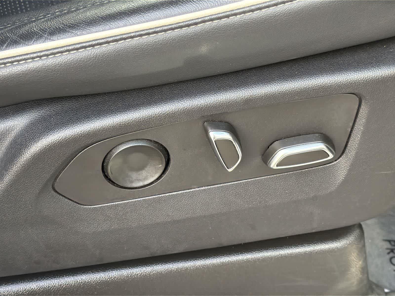 Thumbnail: 2023 Cadillac Escalade - 38