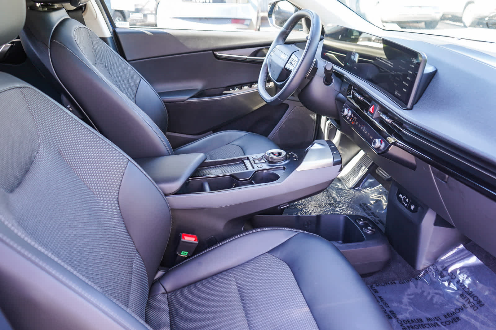 Thumbnail: 2025 Kia EV6 - 16