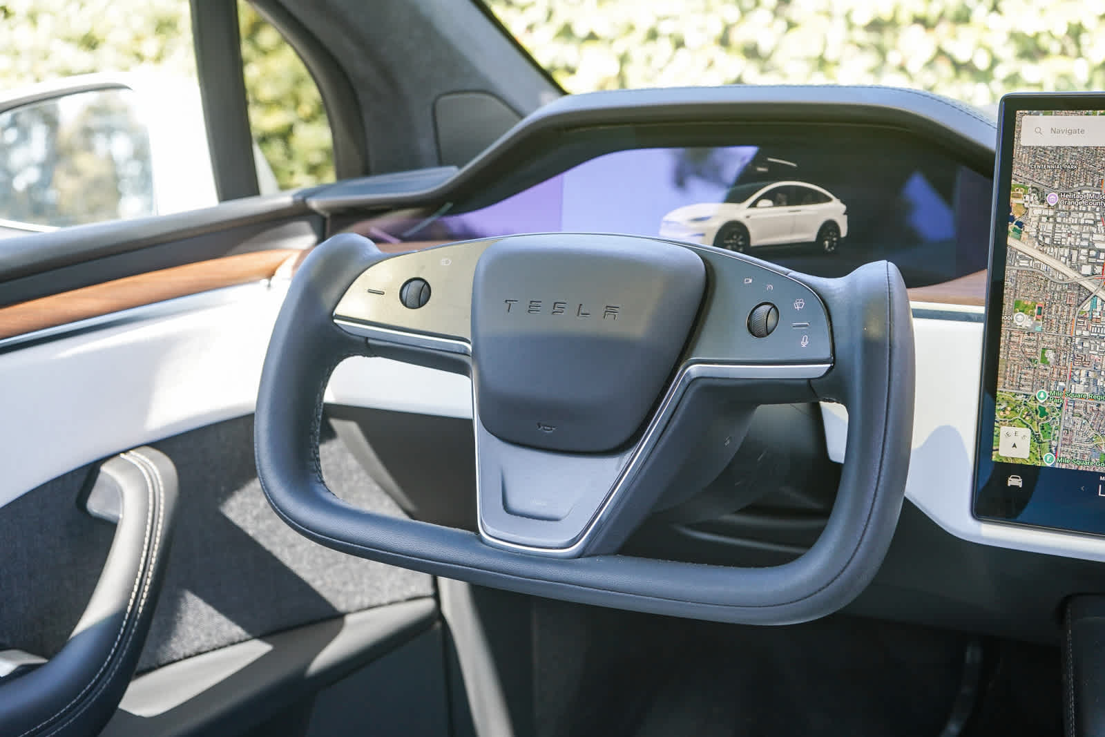 Thumbnail: 2022 Tesla Model X - 14