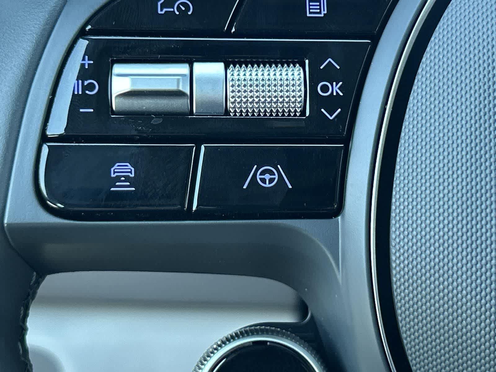 Thumbnail: 2025 Hyundai Ioniq 6 - 22