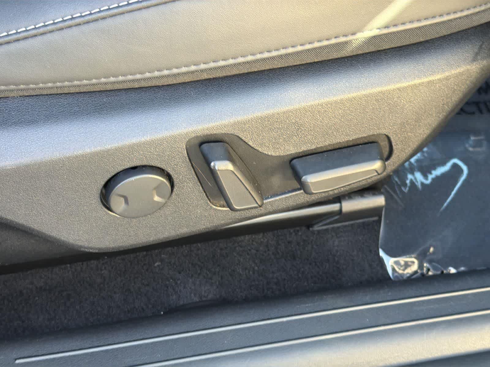 Thumbnail: 2022 Kia EV6 - 35