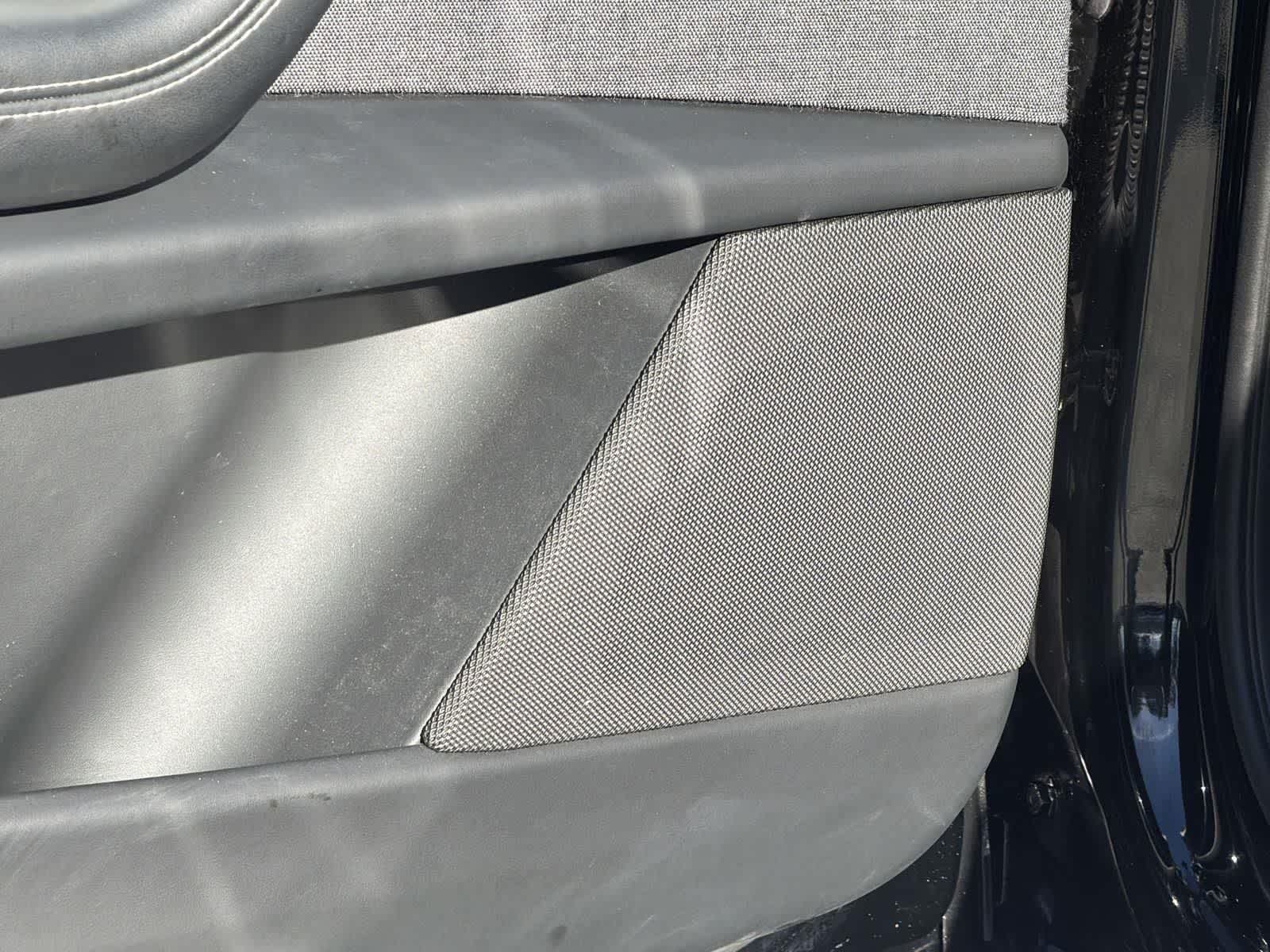 Thumbnail: 2022 Tesla Model X - 24